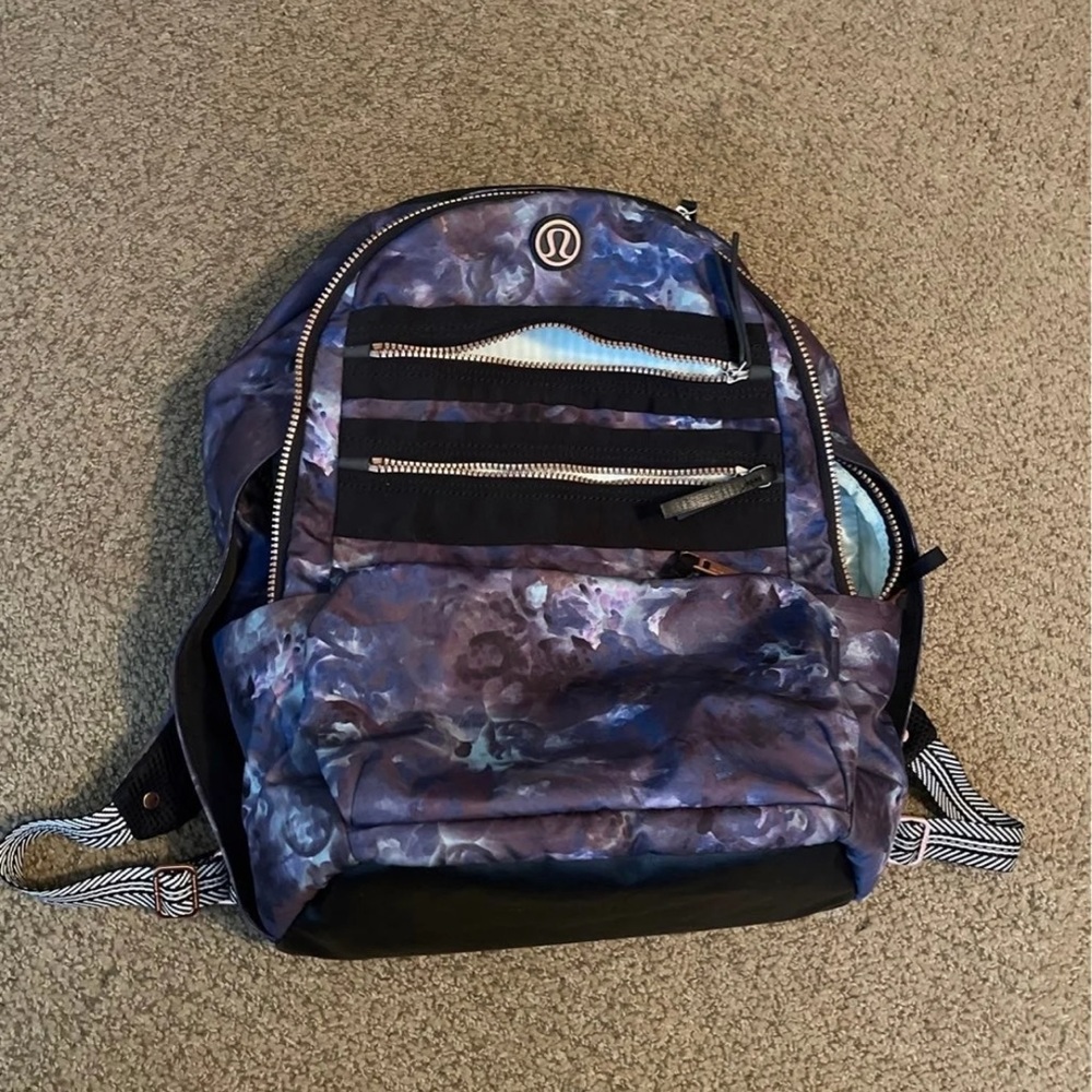 Lululemon Moody Mirage backpack